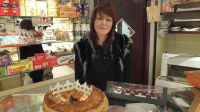 Dans les galettes des rois de cette boulangerie, on trouve des fèves en  forme de sexe masculin