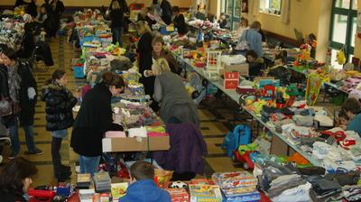 Wargnies Le Grand Succes Pour La Brocante Du Bebe Et Du Jouet La Voix Du Nord