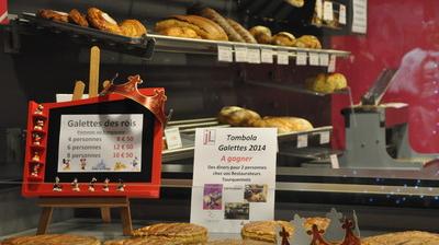 Dans les galettes des rois de cette boulangerie, on trouve des fèves en  forme de sexe masculin