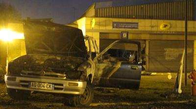 Bruay Sur L Escaut Casse Avec Deux Voitures Belier A La Poste La Voix Du Nord