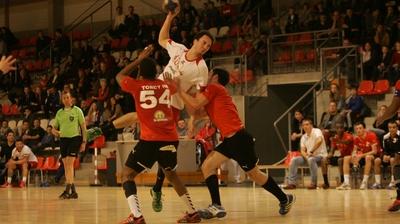 Handball N2 Chaude Ambiance Pour Billy Qui Sort De La Zone Rouge La Voix Du Nord Handball N2 Chaude Ambiance Pour Billy Qui Sort De La Zone Rouge La Voix Du Nord