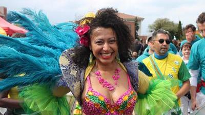 Le carnaval du Pipi Malo a de nouveau attiré la grande foule - La Voix du  Nord
