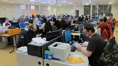 Bijlage blad Door À Lens, Vendin et Noyelles, Arvato Services France et ses 1700 employés au bout du fil depuis 1996 - La Voix du Nord Bijlage blad Door À Lens, Vendin et Noyelles, Arvato Services France et ses 1700 employés au bout du fil depuis 1996 - La Voix du Nord