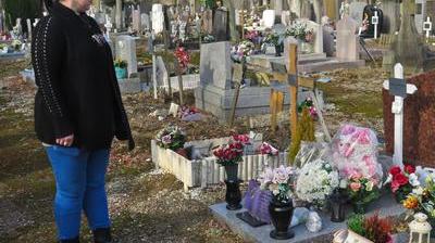 Roubaix Elle A Peur De Ne Plus Avoir De Tombe Pour Son Bebe Mort A 1 Mois Et Demi La Voix Du Nord